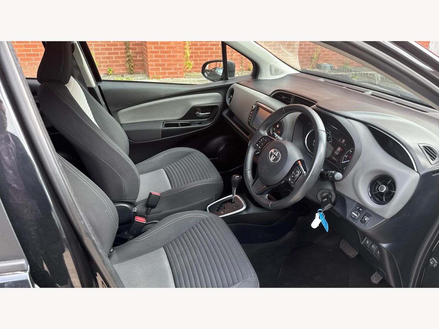 Used Toyota Yaris 2018 for sale - 76361116: Photo 13