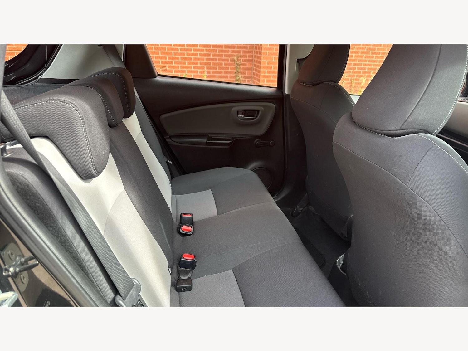 Used Toyota Yaris 2018 for sale - 76361116: Photo 14