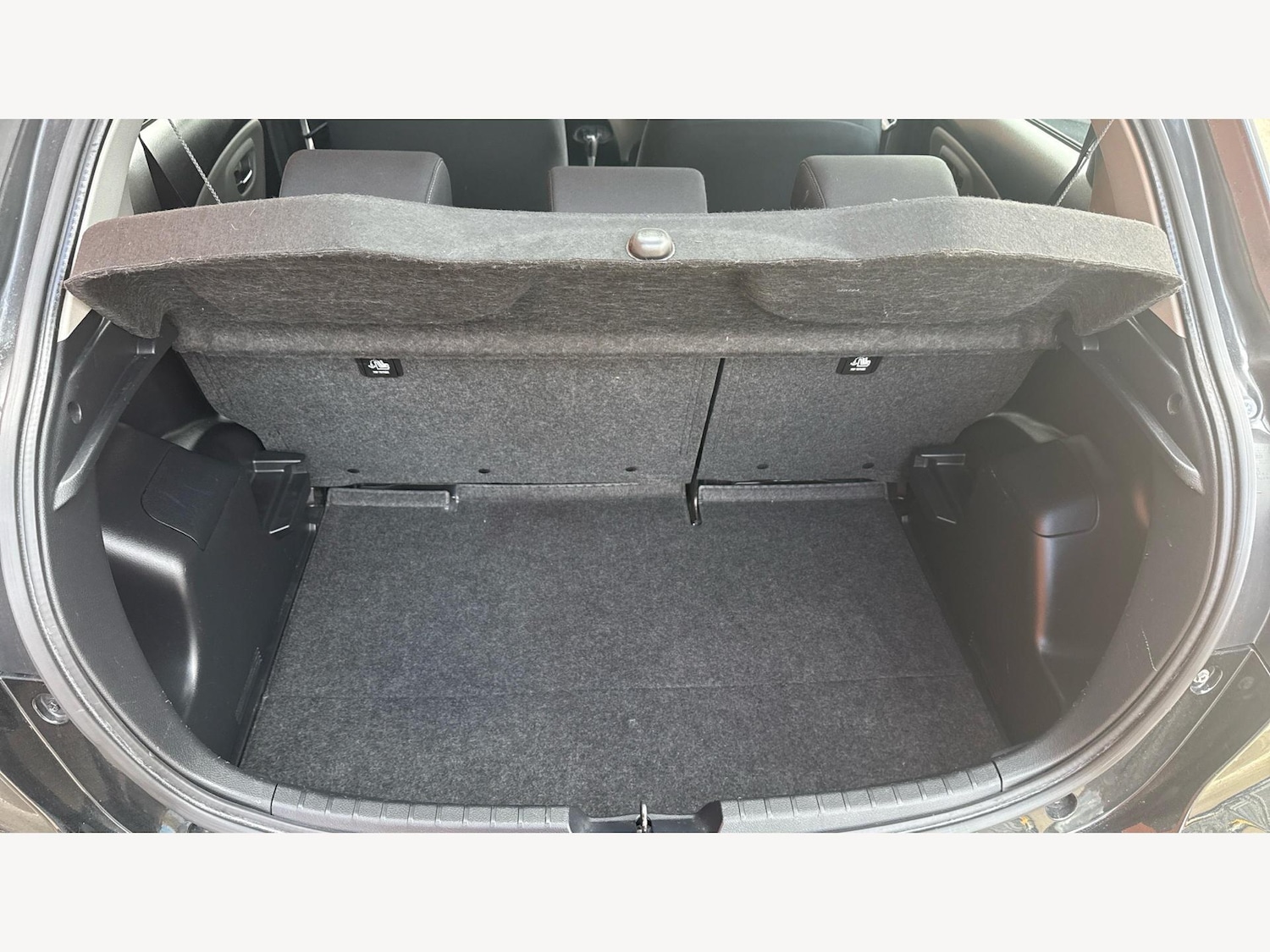 Used Toyota Yaris 2018 for sale - 76361116: Photo 16