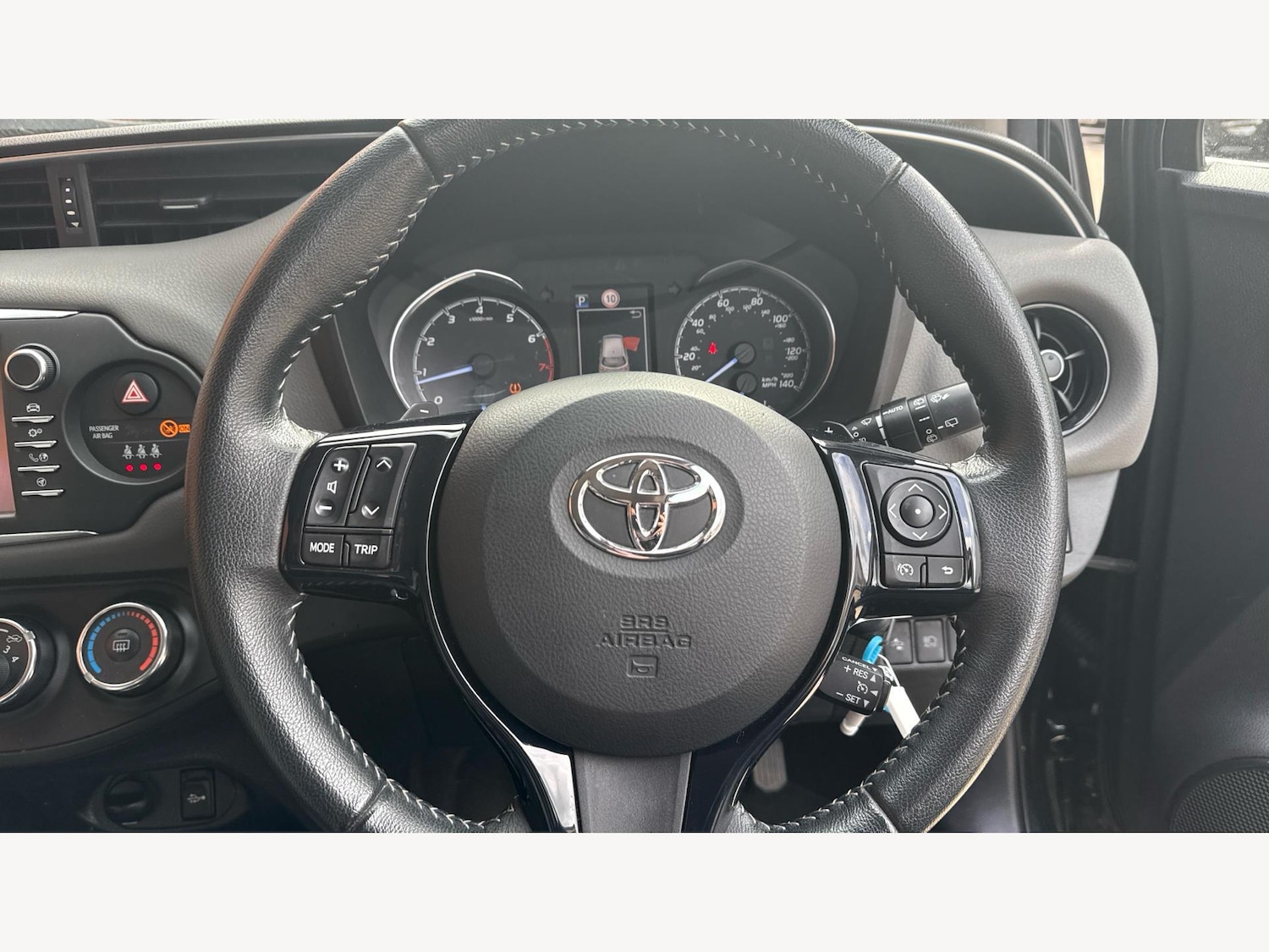 Used Toyota Yaris 2018 for sale - 76361116: Photo 8