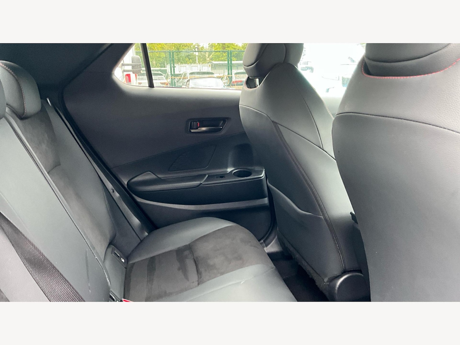 Used Toyota C-HR 2025 for sale - 76688669: Photo 14