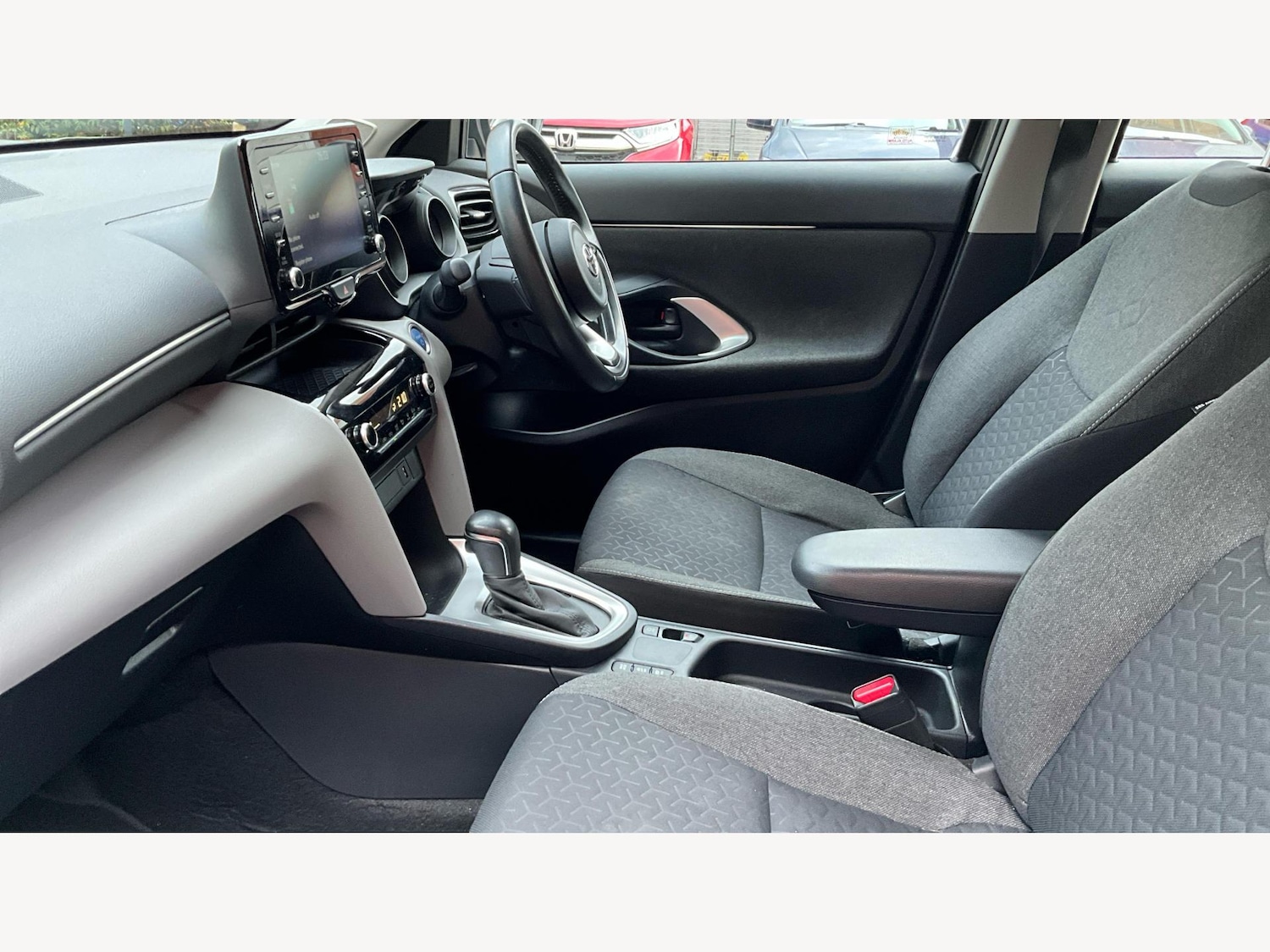 Used Toyota Yaris Cross 2022 for sale - 76371427: Photo 12