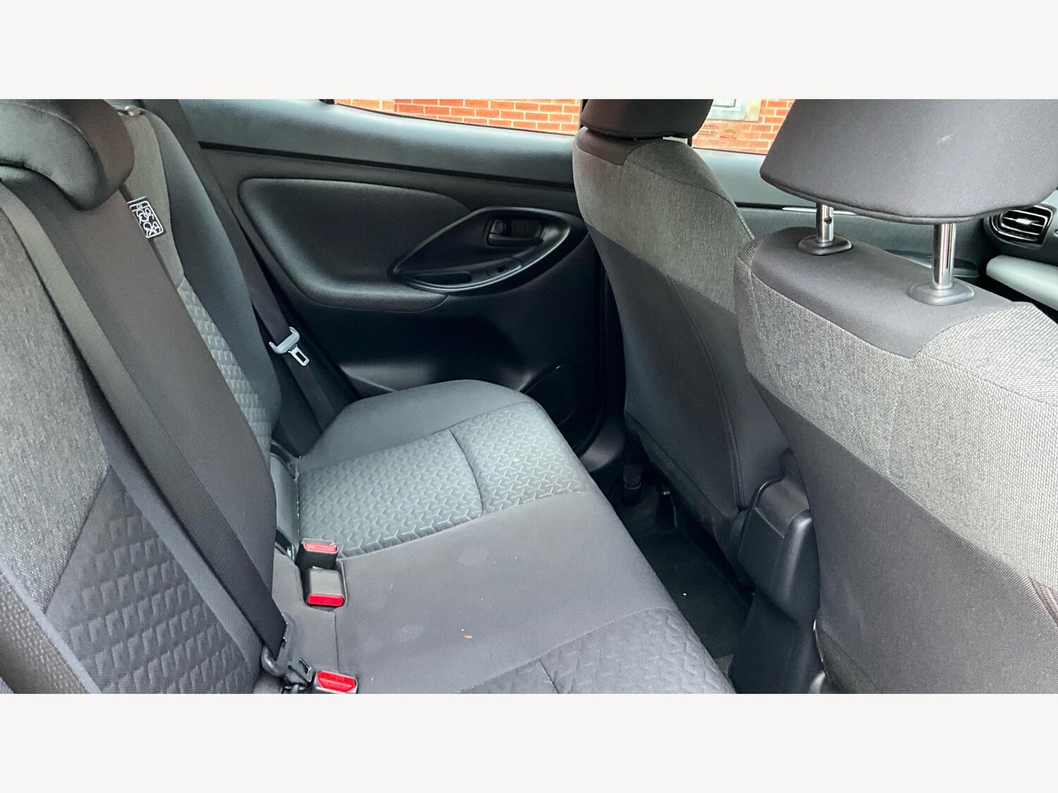 Used Toyota Yaris Cross 2022 for sale - 76371427: Photo 14