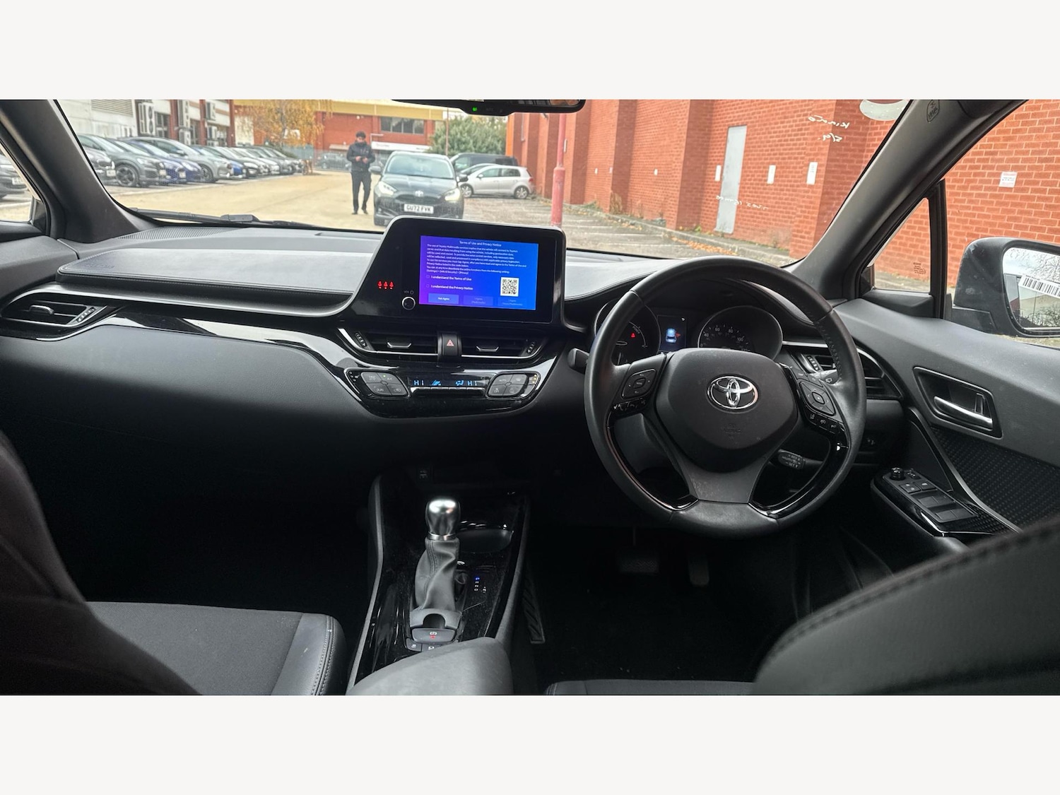 Used Toyota C-HR 2023 for sale - 77305999: Photo 7