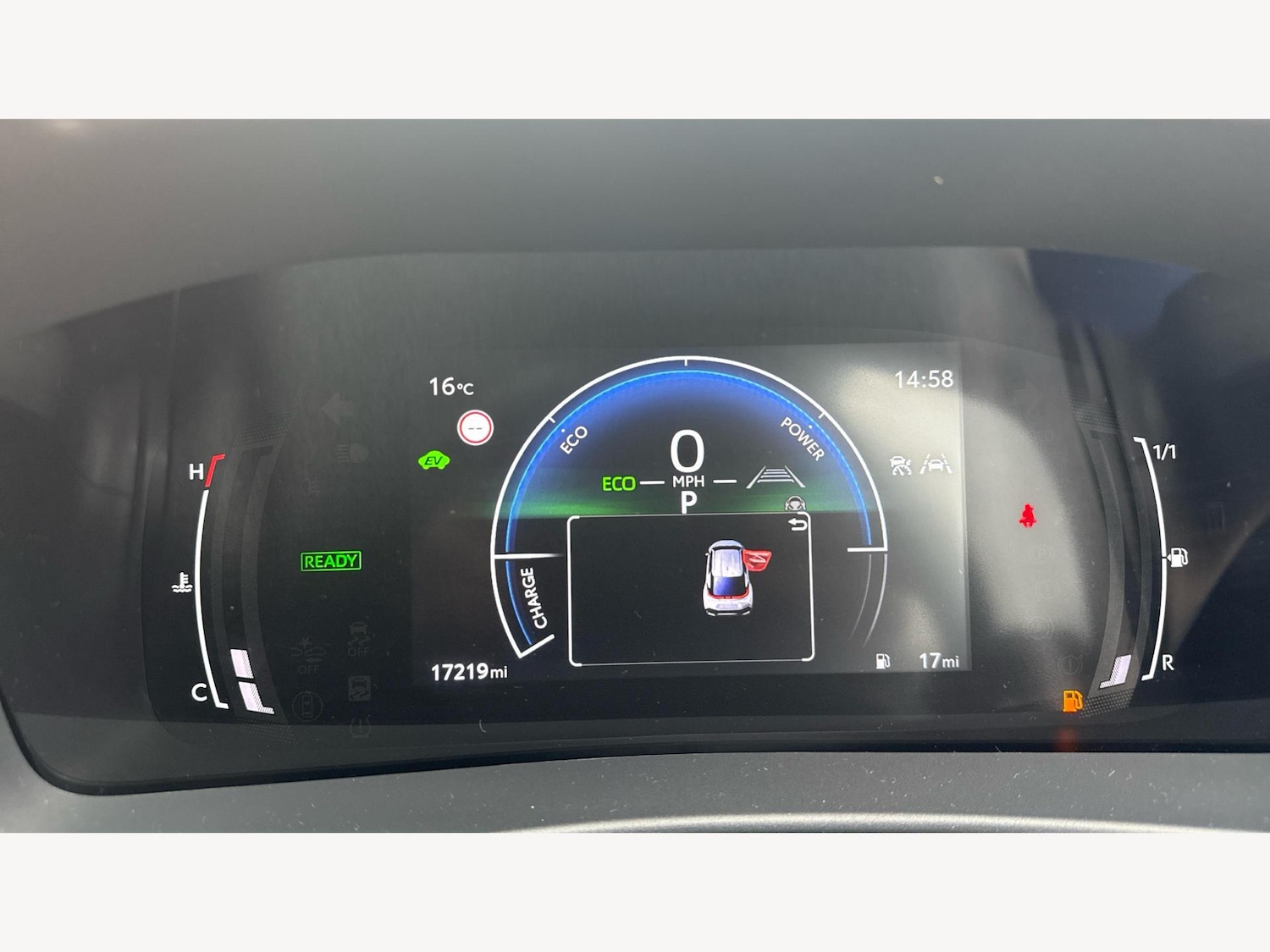 Used Toyota C-HR 2024 for sale - 76072504: Photo 11