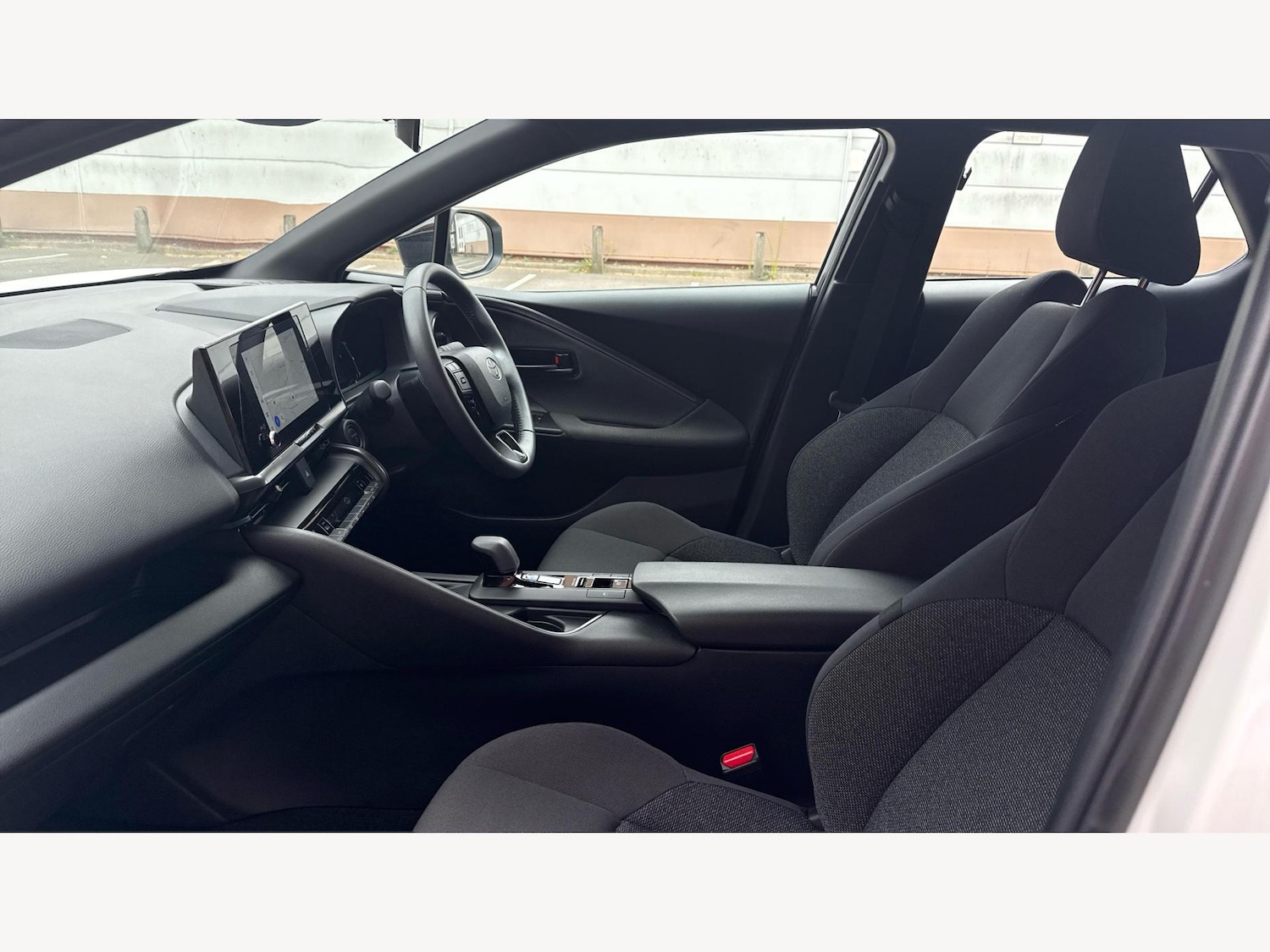 Used Toyota C-HR 2024 for sale - 76072504: Photo 12