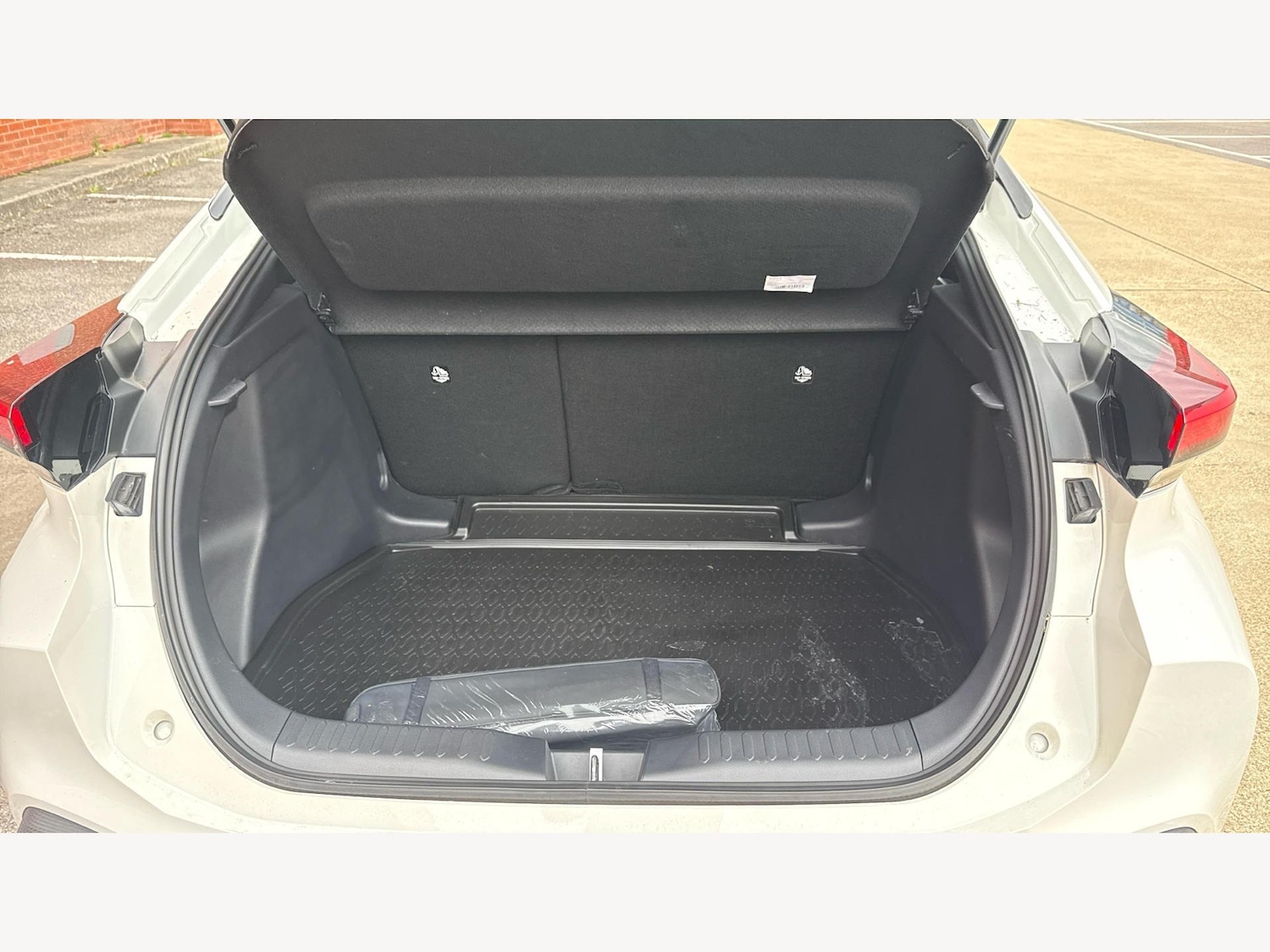 Used Toyota C-HR 2024 for sale - 76072504: Photo 16