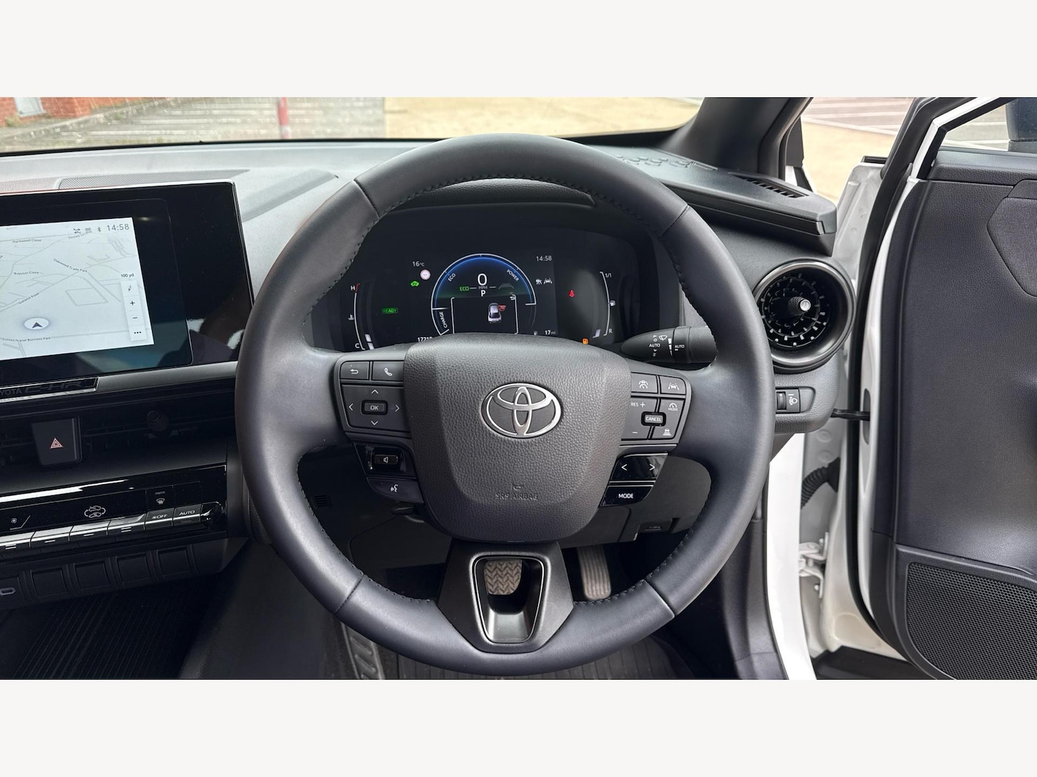 Used Toyota C-HR 2024 for sale - 76072504: Photo 8