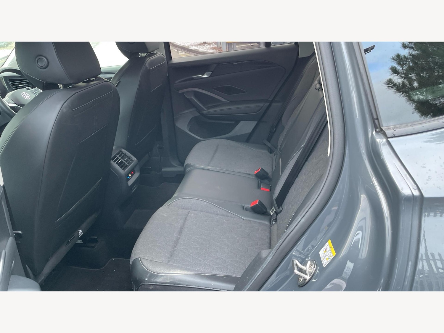 Used Volkswagen Tiguan 2024 for sale - 77120087: Photo 15