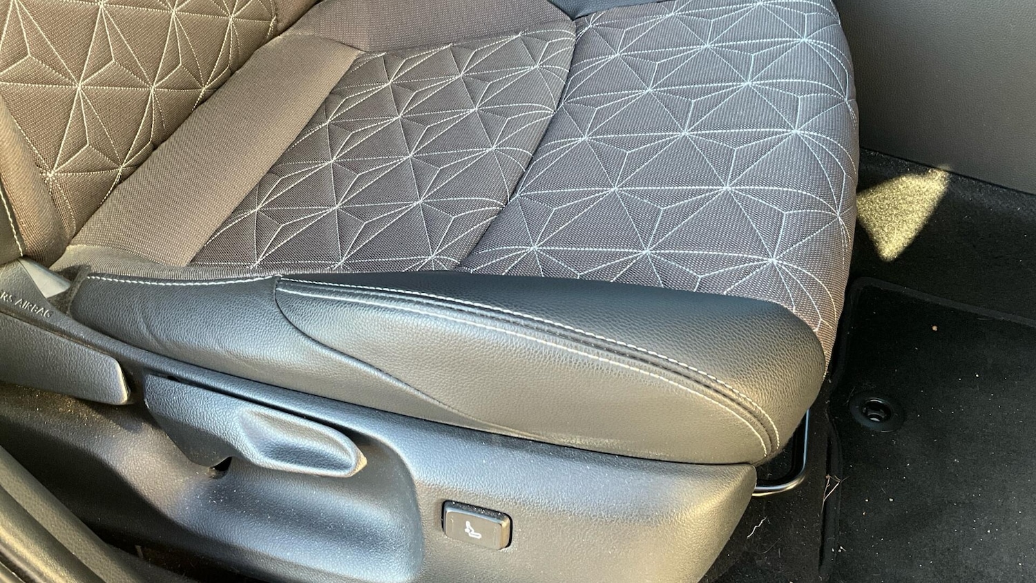 Used Toyota Yaris Cross for sale - 78135641: Photo 17