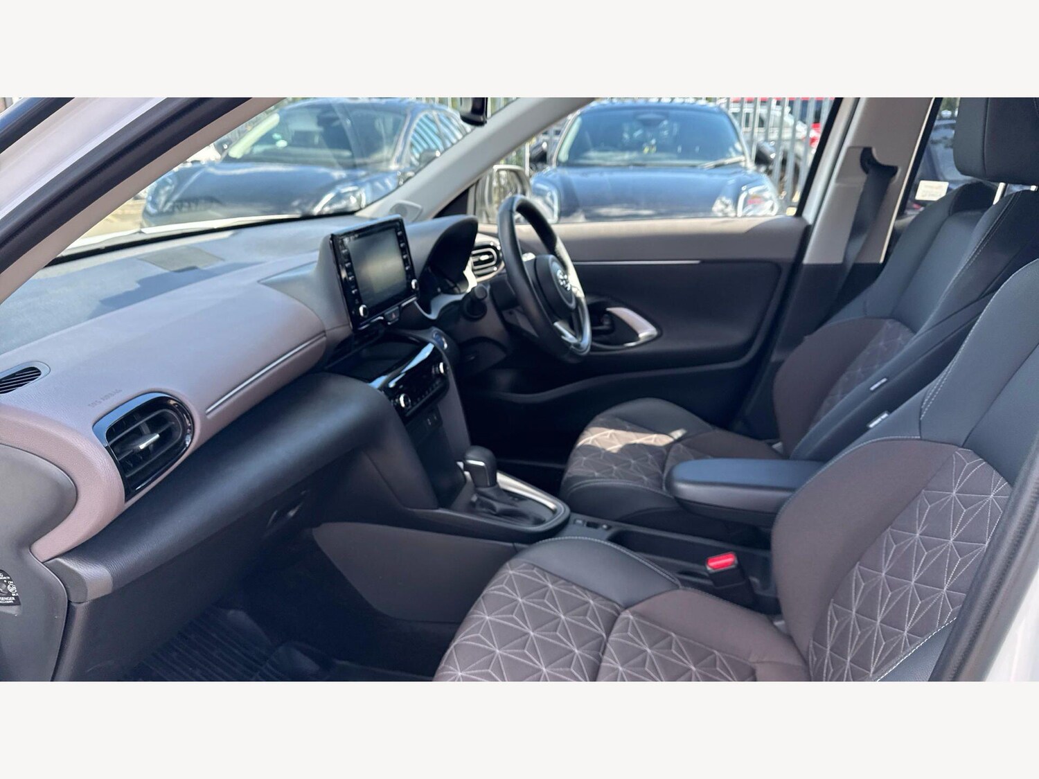 Used Toyota Yaris Cross 2023 for sale - 78047411: Photo 12