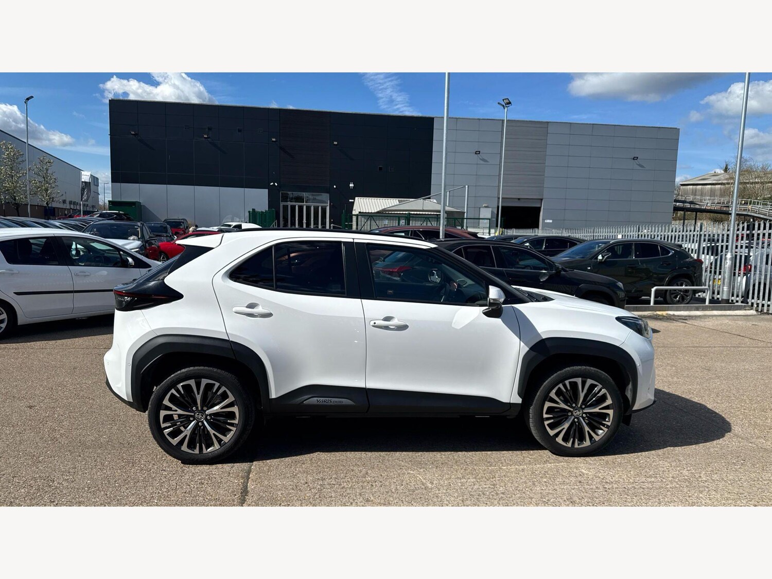 Used Toyota Yaris Cross 2023 for sale - 78047411: Photo 18