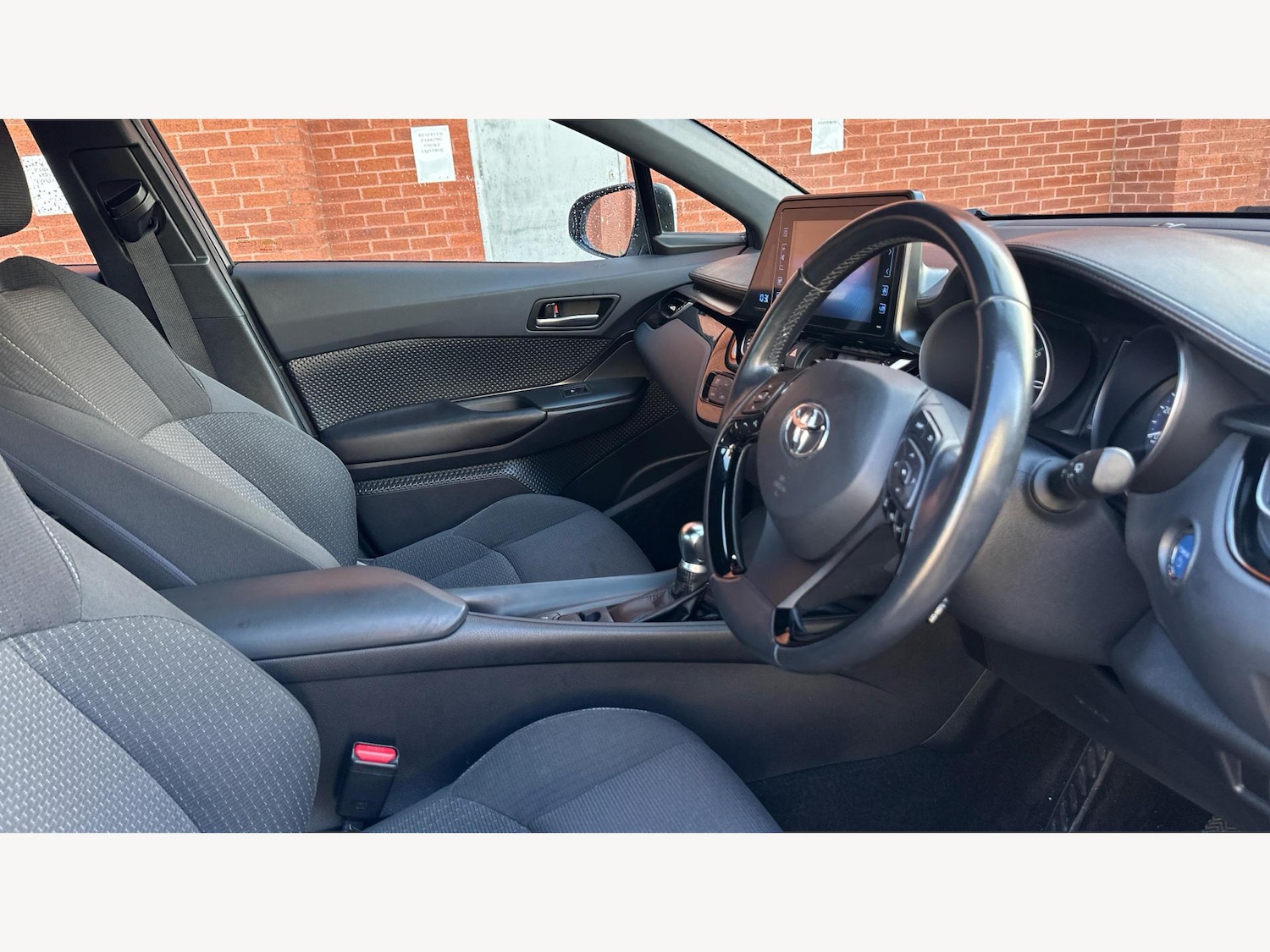 Used Toyota C-HR 2018 for sale - 76446734: Photo 13