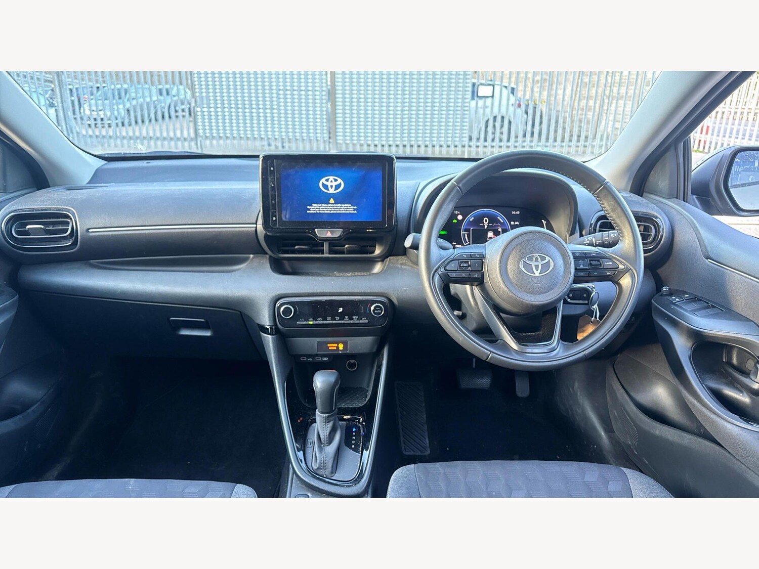 Used Toyota Yaris 2024 for sale - 77909182: Photo 7