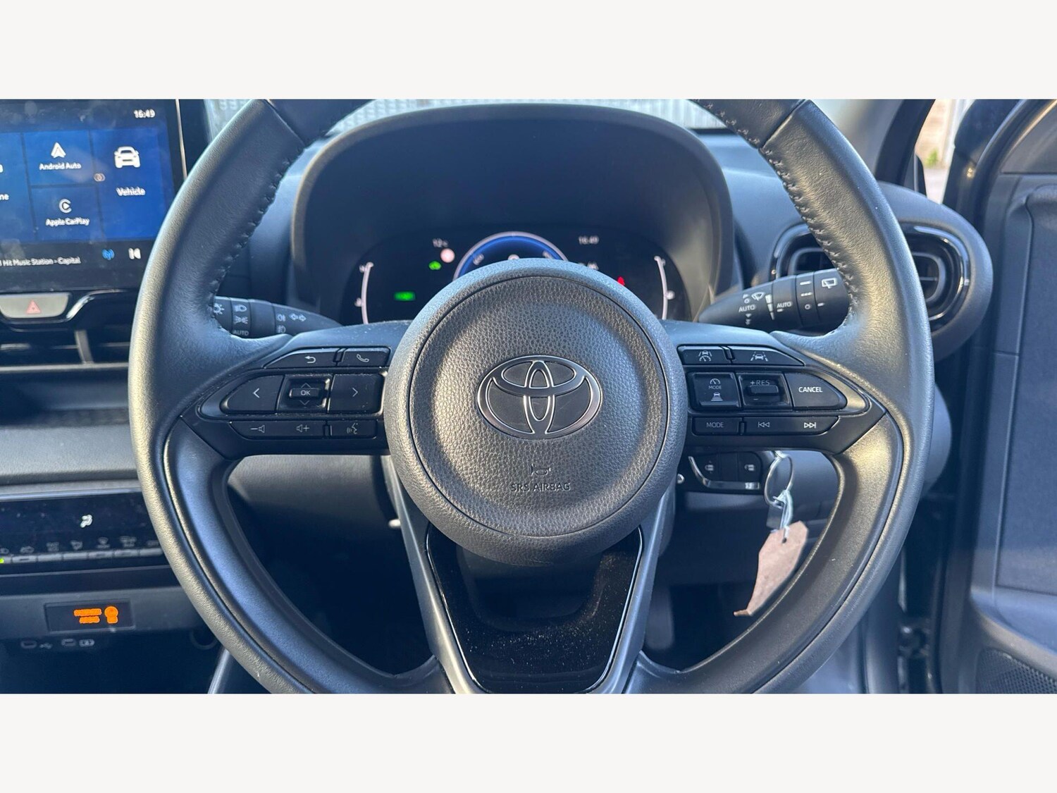 Used Toyota Yaris 2024 for sale - 77909182: Photo 8