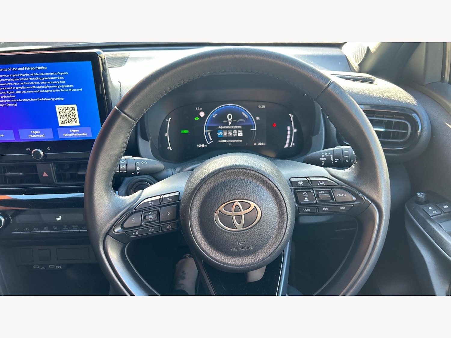 Used Toyota Yaris Cross 2024 for sale - 76645614: Photo 8