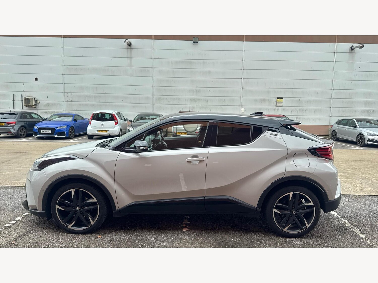 Used Toyota C-HR 2023 for sale - 77039970: Photo 19