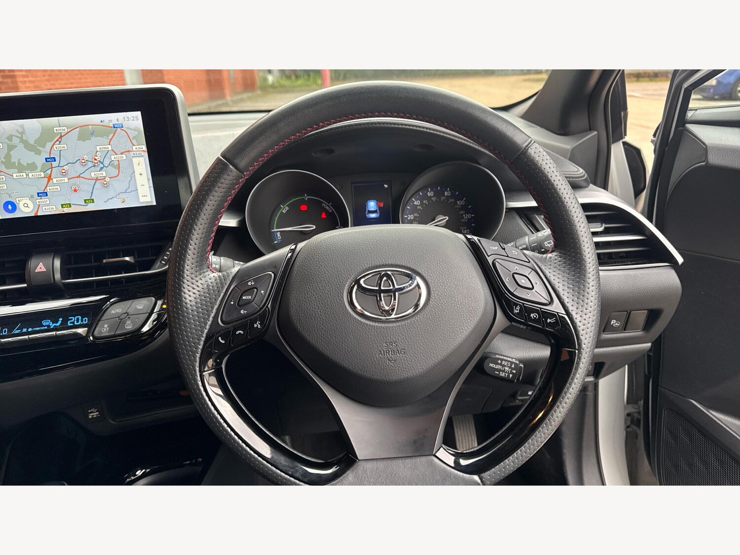 Used Toyota C-HR 2023 for sale - 77039970: Photo 8