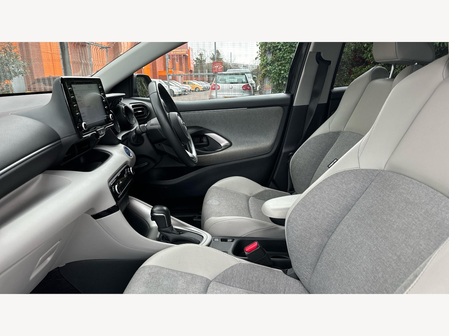 Used Toyota Yaris 2021 for sale - 76689962: Photo 12
