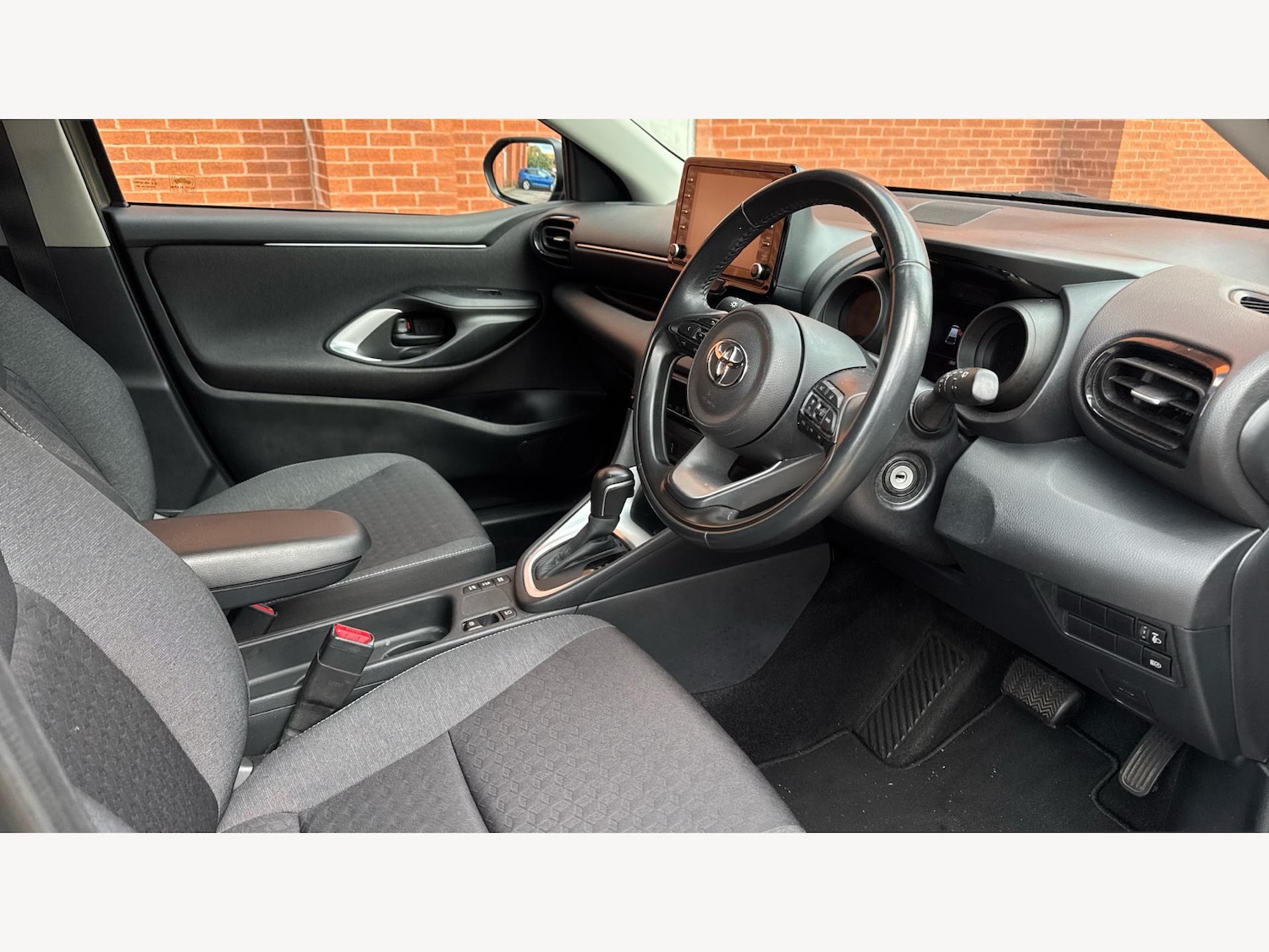 Used Toyota Yaris 2022 for sale - 76388196: Photo 13