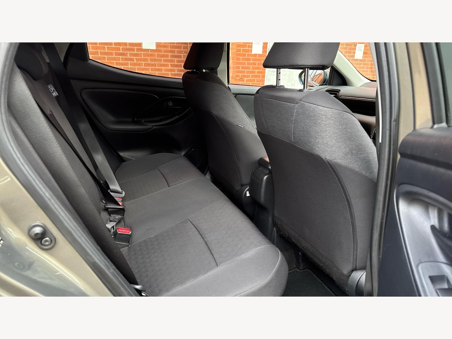 Used Toyota Yaris 2022 for sale - 76388196: Photo 14