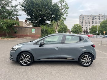 Used Renault Clio 2018 for sale - 79846774: Photo