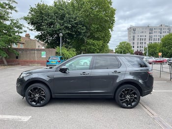 Used Land Rover Discovery Sport 2017 for sale - 79847130: Photo