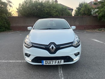 Used Renault Clio 2017 for sale - 79846804: Photo