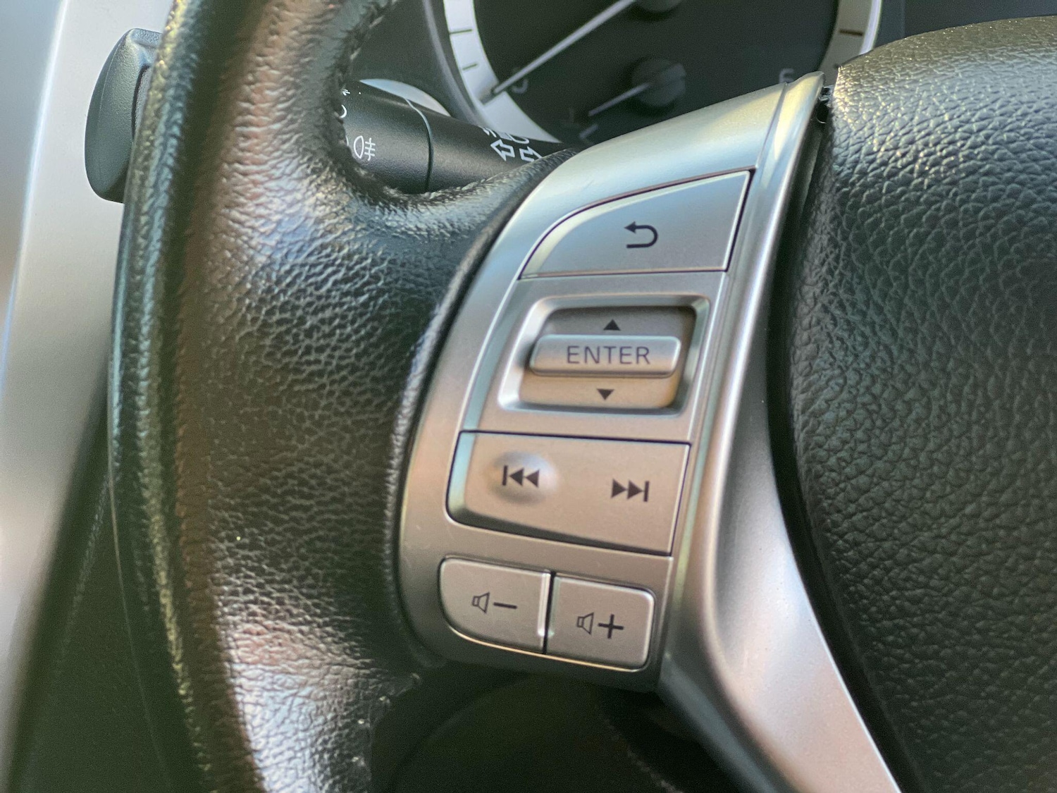 Used Nissan Navara 2020 for sale - 77892706: Photo 23