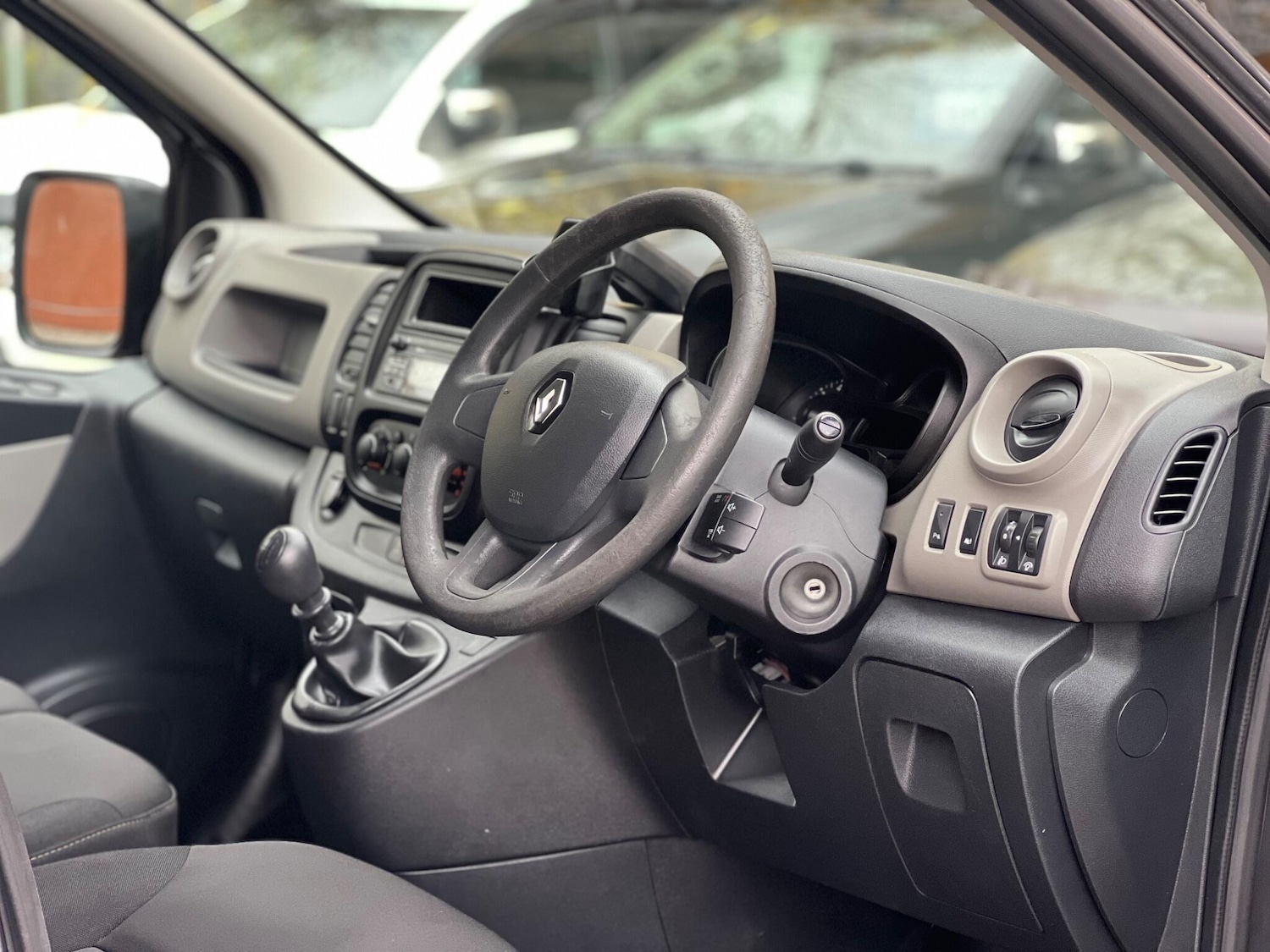 Used Renault Trafic 2017 for sale - 76512927: Photo 11