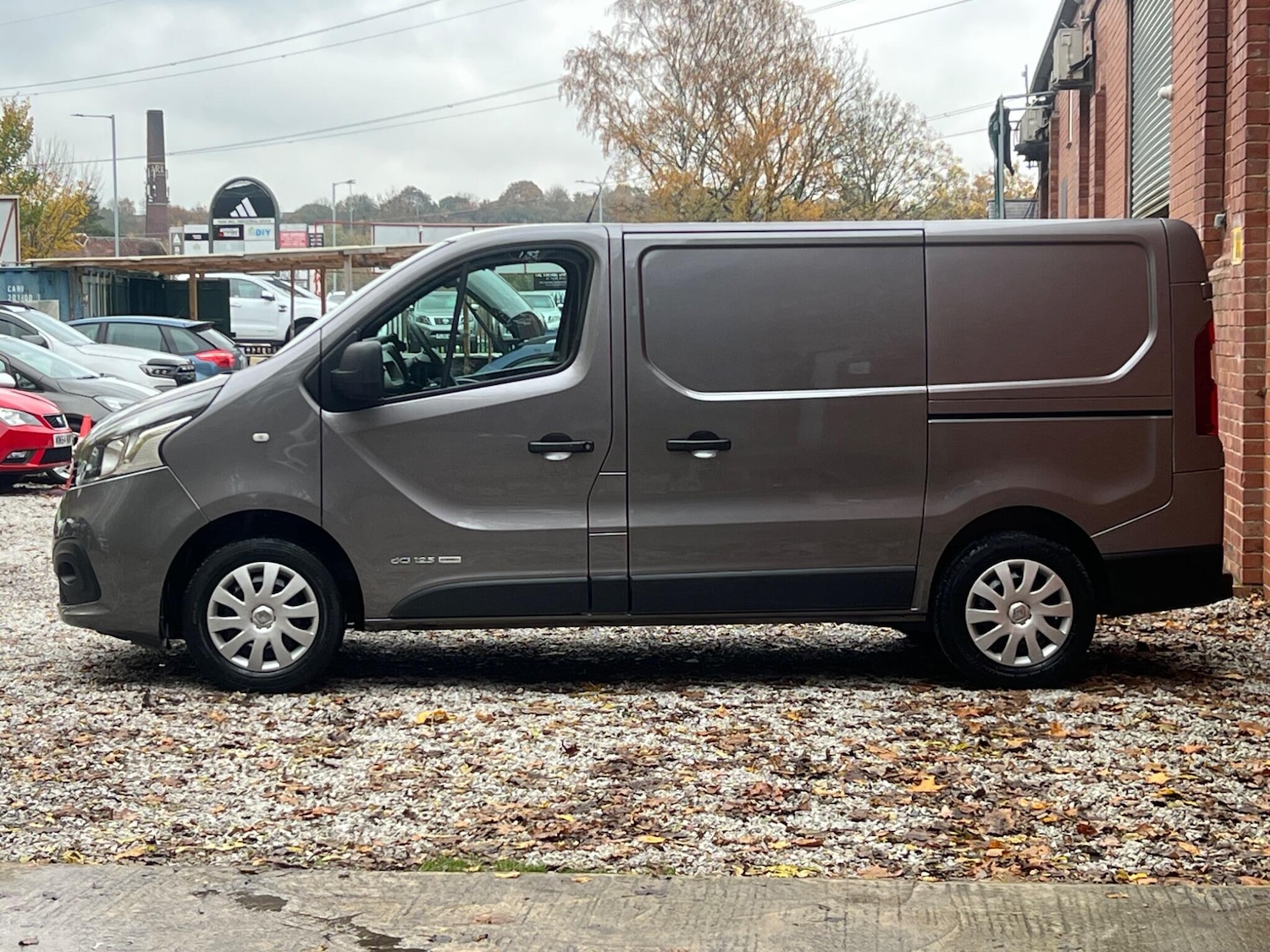 Used Renault Trafic 2017 for sale - 76512927: Photo 4