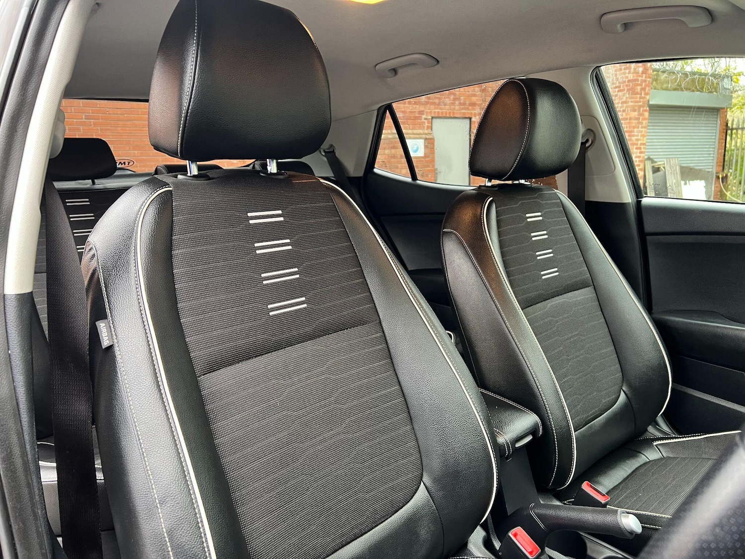 Used Kia Stonic 2023 for sale - 76592710: Photo 23