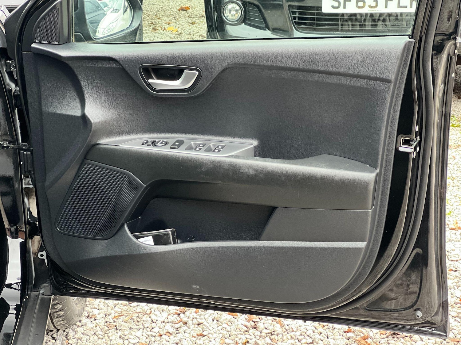 Used Kia Stonic 2023 for sale - 76592710: Photo 24