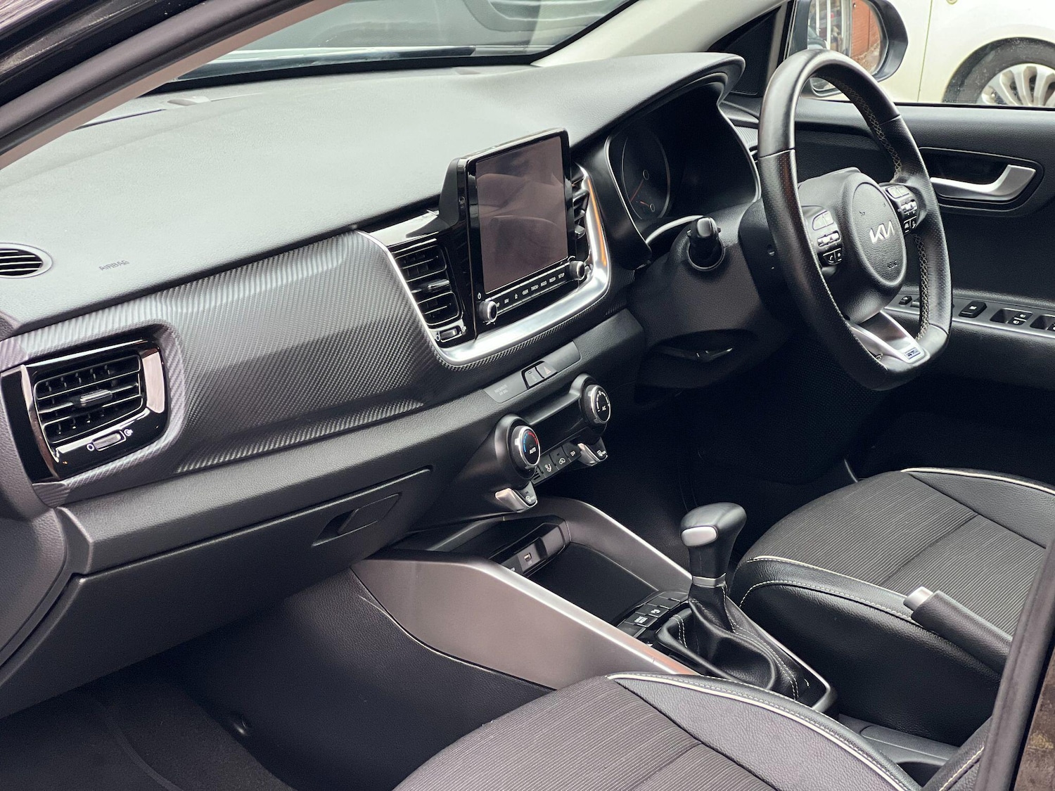 Used Kia Stonic 2023 for sale - 76592710: Photo 26