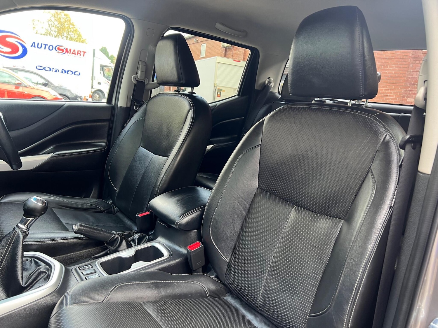 Used Nissan Navara 2016 for sale - 76989927: Photo 28