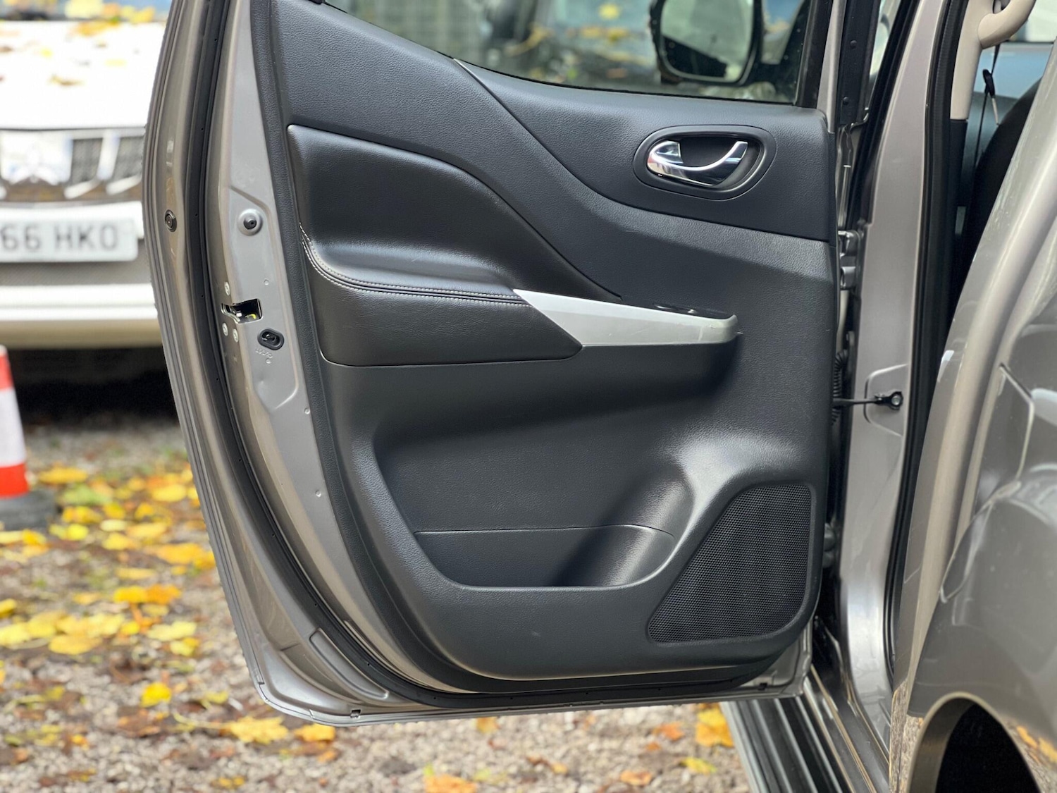 Used Nissan Navara 2016 for sale - 76989927: Photo 33