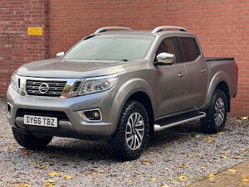 Used Nissan Navara 2016 for sale - 76989927: Photo