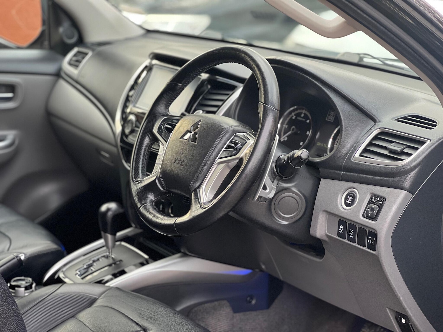 Used Mitsubishi L200 2018 for sale - 76926110: Photo 8