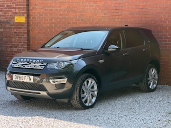 Used Land Rover Discovery Sport 2018 for sale - 79158418: Photo