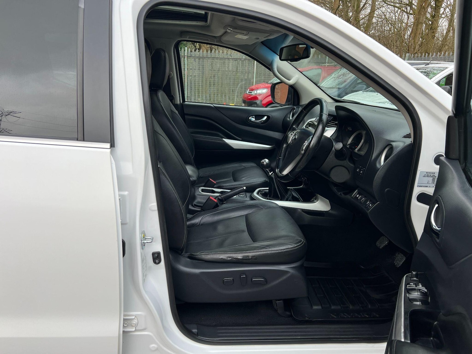 Used Nissan Navara 2017 for sale - 77705148: Photo 15