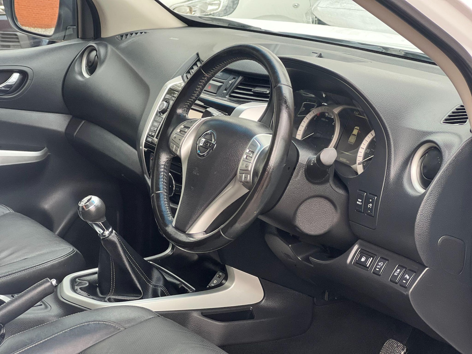 Used Nissan Navara 2017 for sale - 77705148: Photo 16