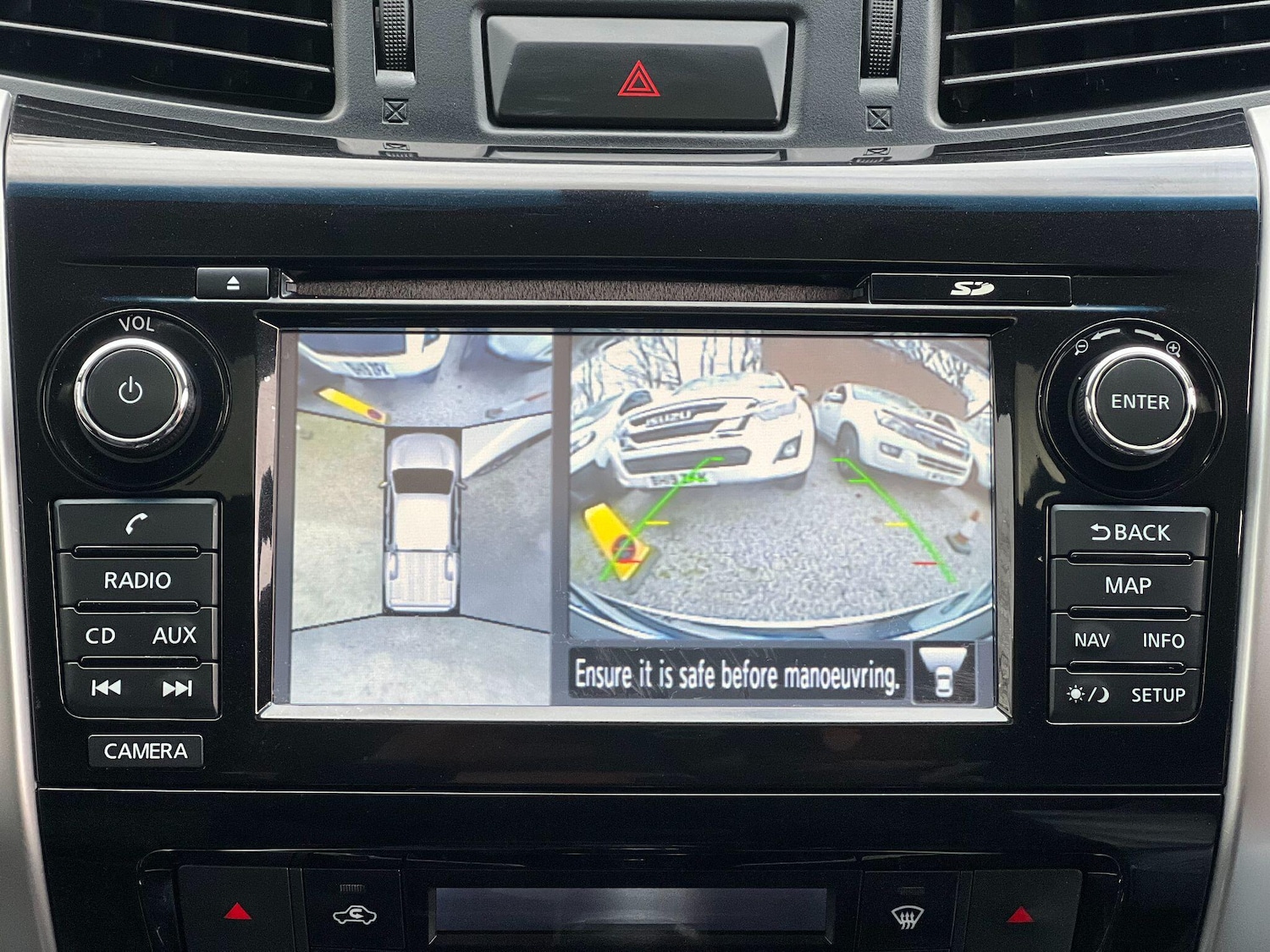 Used Nissan Navara 2017 for sale - 77705148: Photo 24