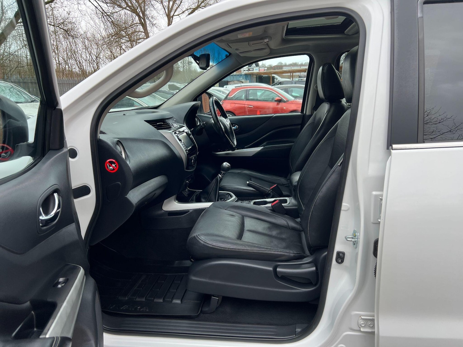 Used Nissan Navara 2017 for sale - 77705148: Photo 28