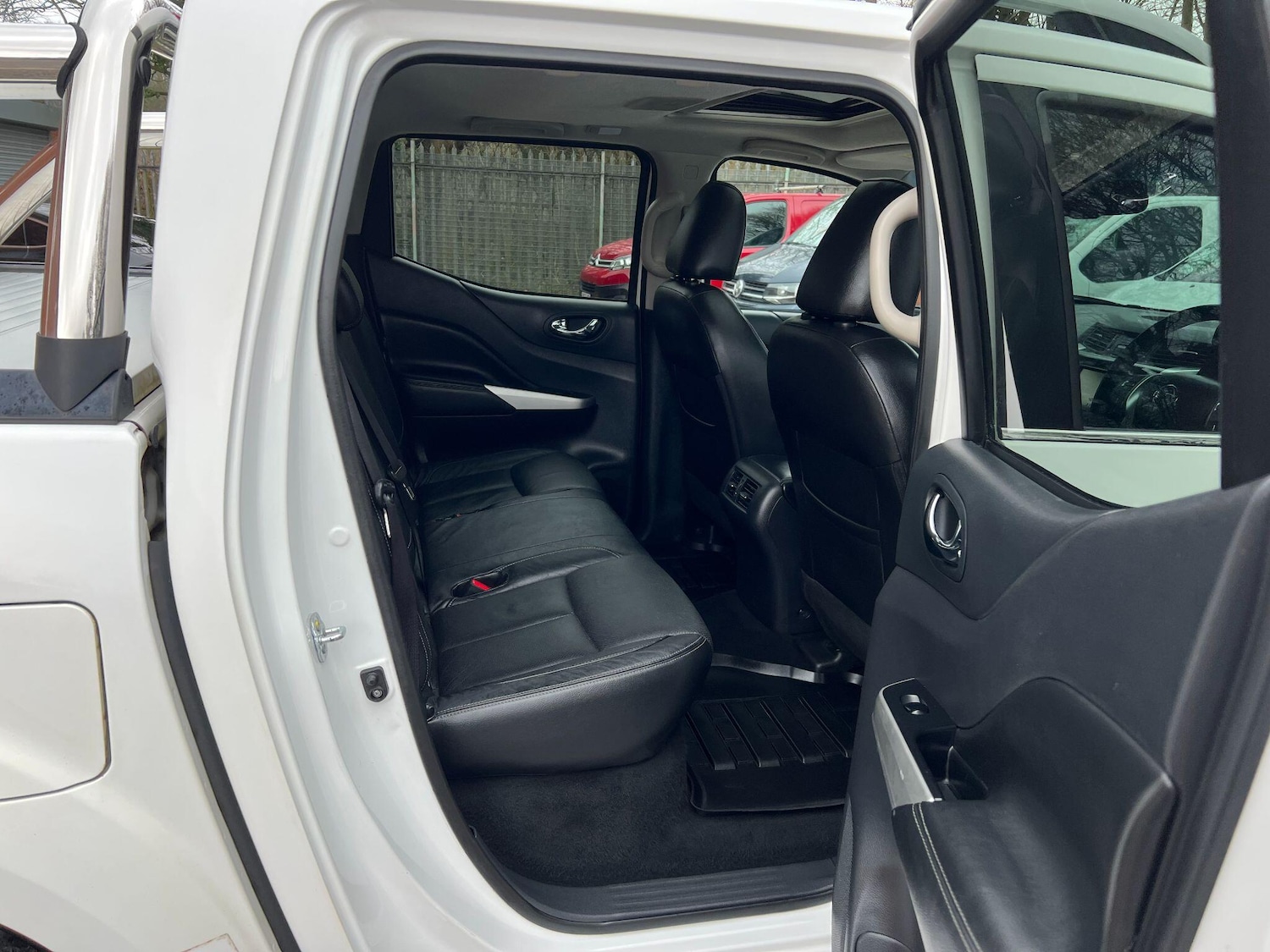 Used Nissan Navara 2017 for sale - 77705148: Photo 36