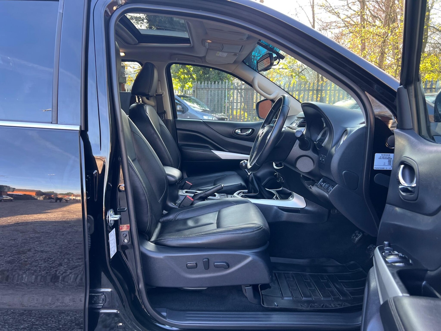 Used Nissan Navara 2017 for sale - 76658875: Photo 17