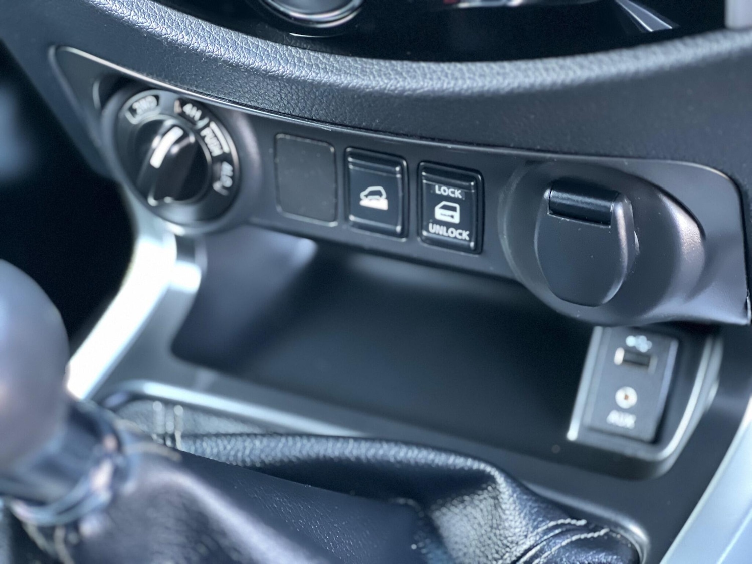 Used Nissan Navara 2017 for sale - 76658875: Photo 21