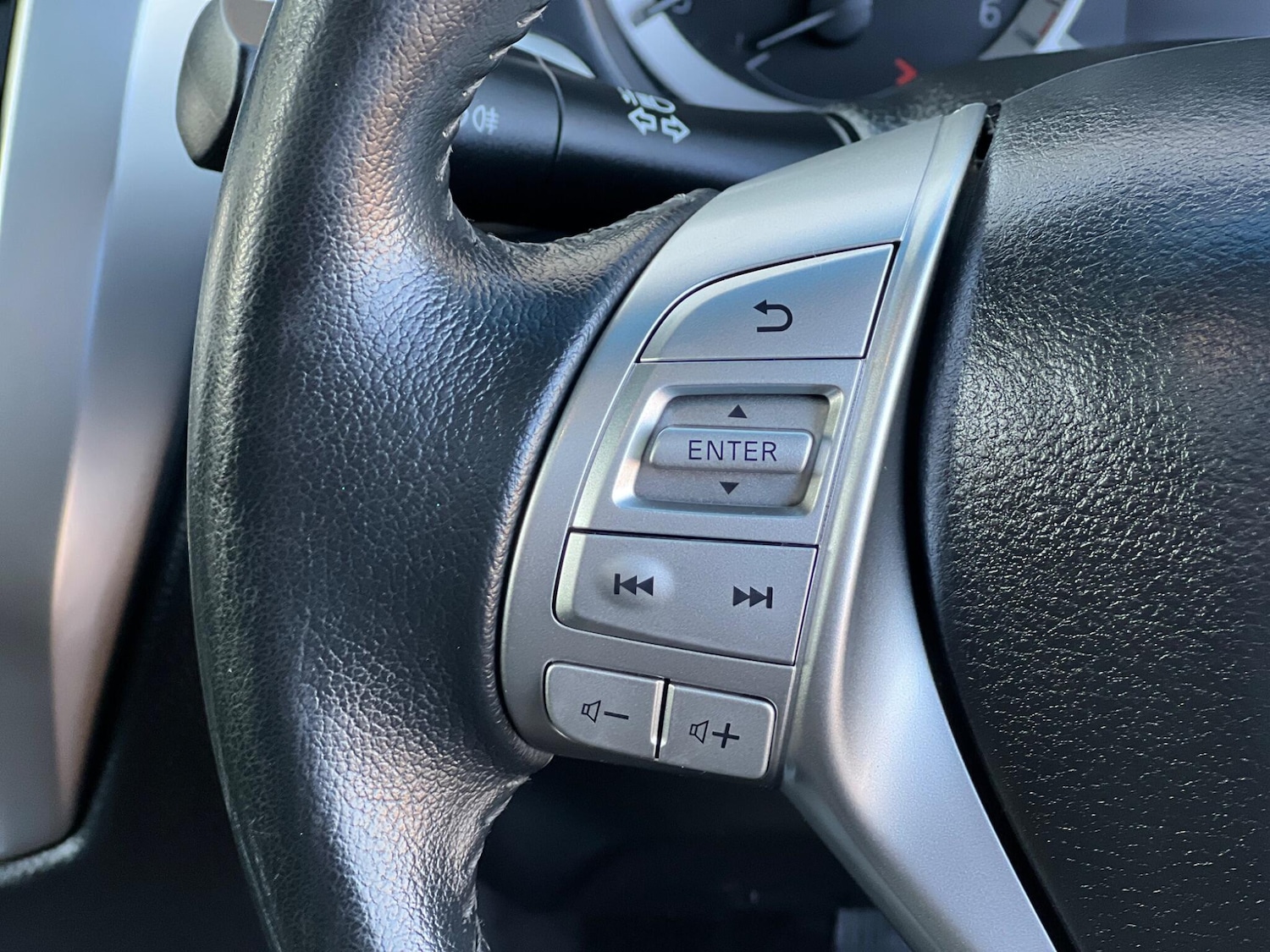 Used Nissan Navara 2017 for sale - 76658875: Photo 23