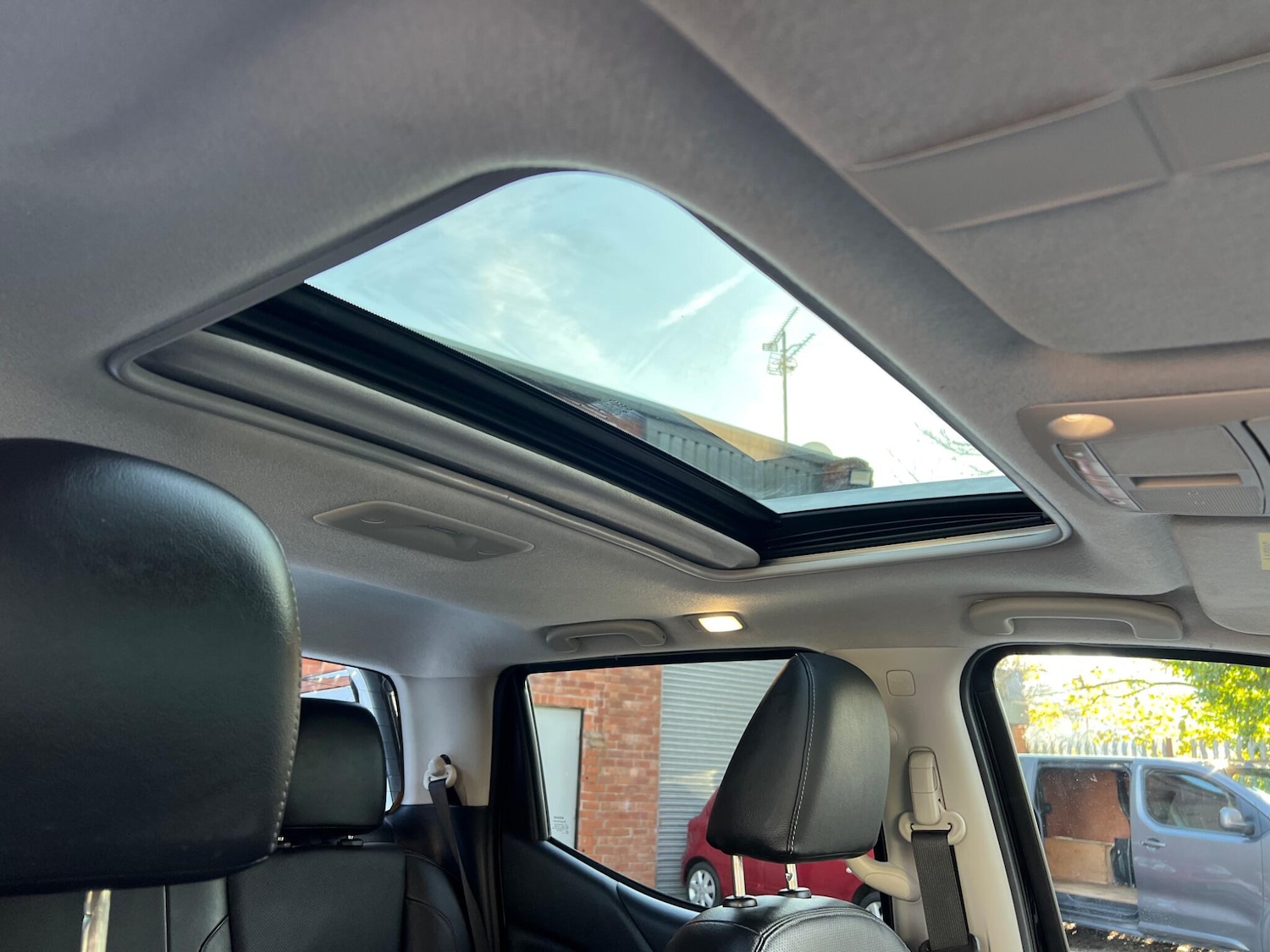 Used Nissan Navara 2017 for sale - 76658875: Photo 30