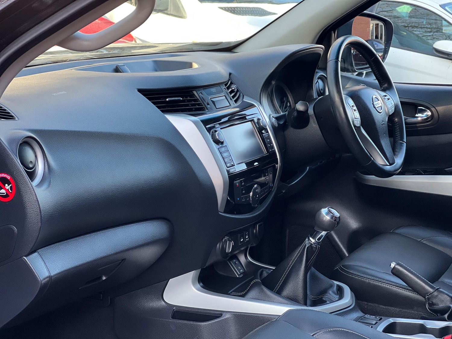 Used Nissan Navara 2017 for sale - 76658875: Photo 33