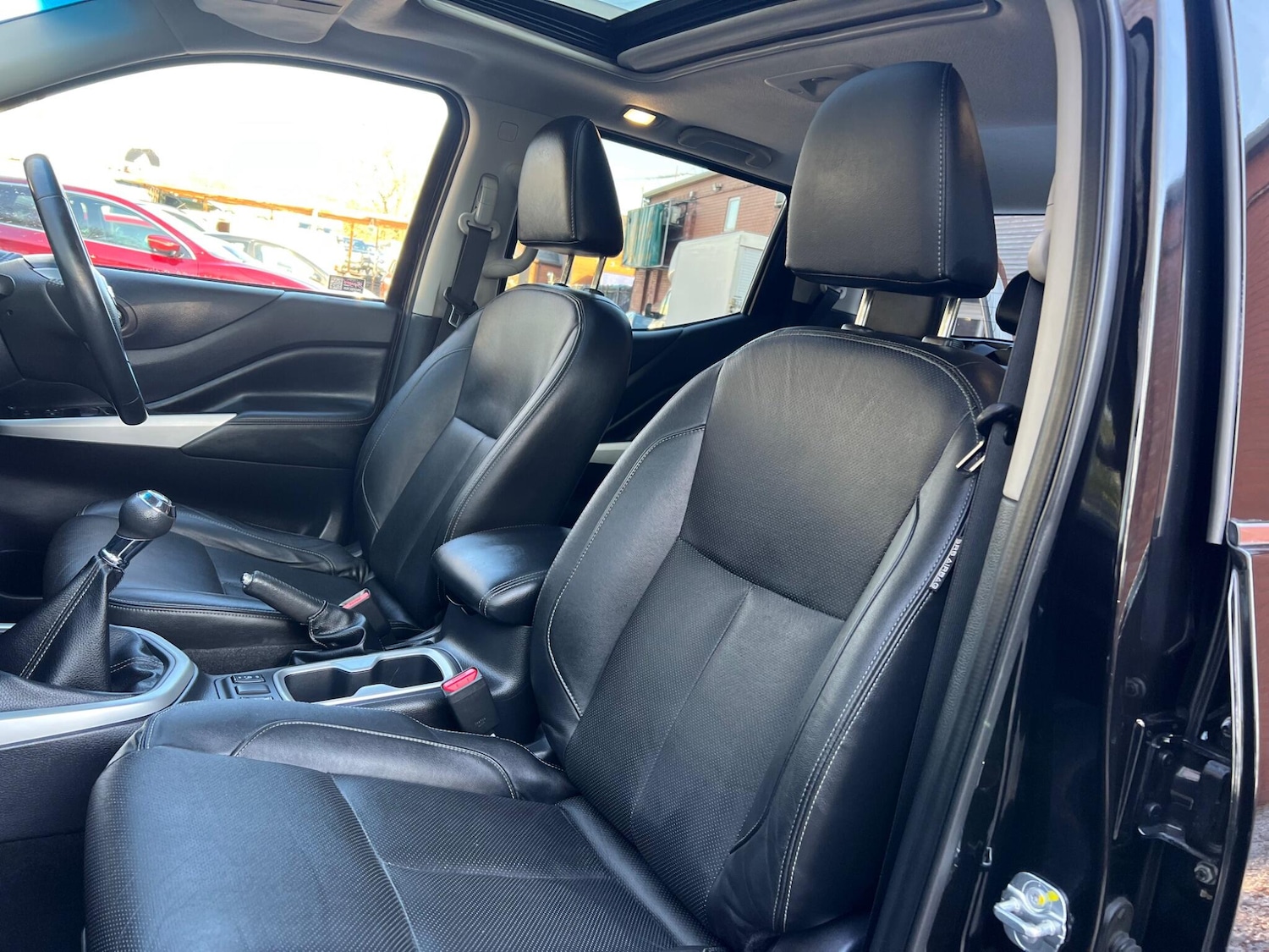 Used Nissan Navara 2017 for sale - 76658875: Photo 34